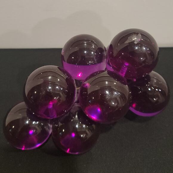 Vintage Acrylic Grapes Mid Century Lucite Purple Large Grapes - Picture 6 of 11